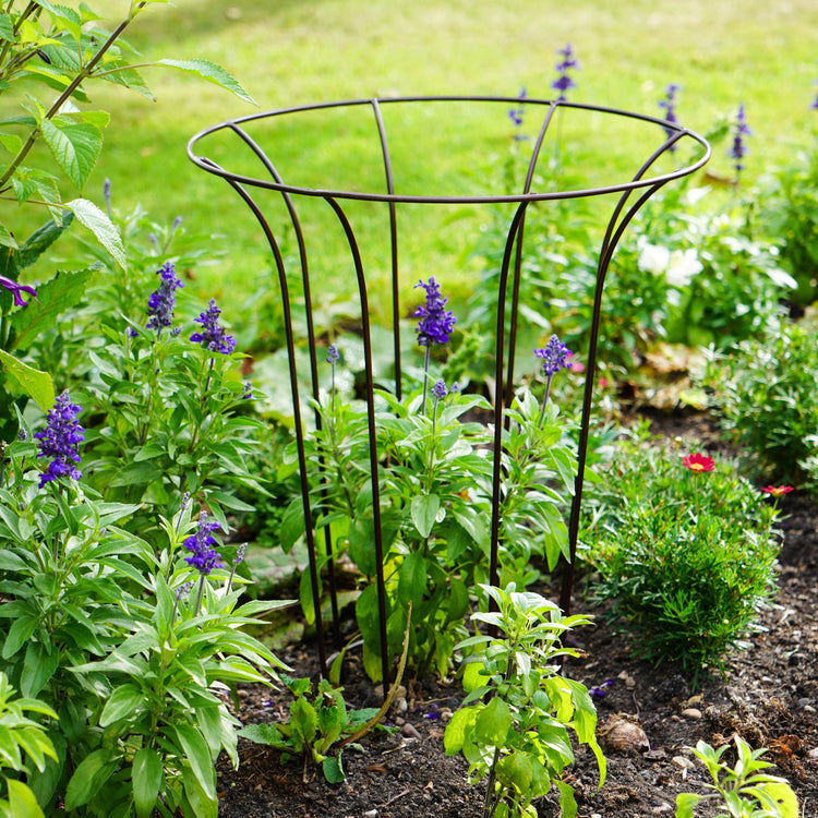 Outdoor Steel Plant Support Tower with Fluted Top